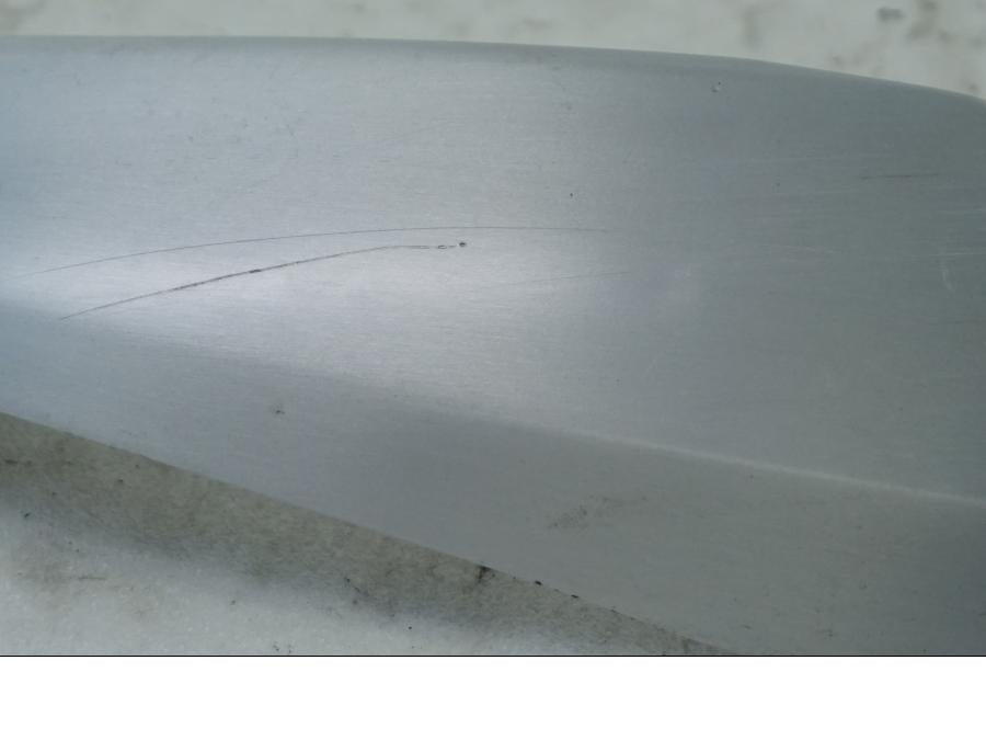 Höger sida på Sidkåpa från en Suzuki DL 1000 -2016 motorcykel.