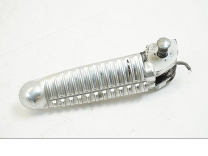 Framsidan på Fotpinne från en Ducati Streetfighter S -2011 motorcykel.