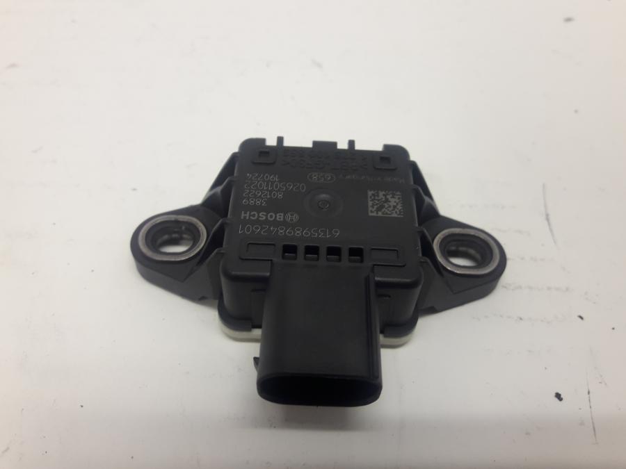 Framsidan på Speed sensor från en BMW R 1250 RS -2020 motorcykel.