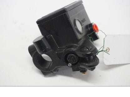 Baksidan på Bromshuvudcylinder från en Yamaha FZ1-SA -2007 motorcykel.