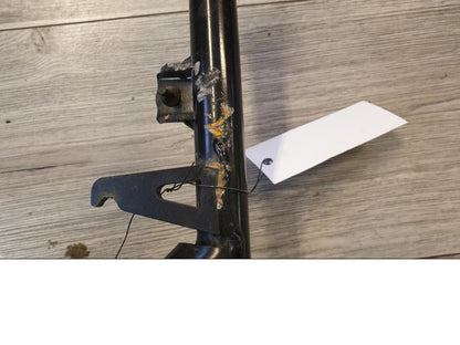 Höger sida på Centralstöd från en BMW F 800 GT -2015 motorcykel.