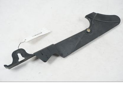 Framsidan på Remskydd från en H-D Softail FXCW Rocker -2008 motorcykel.