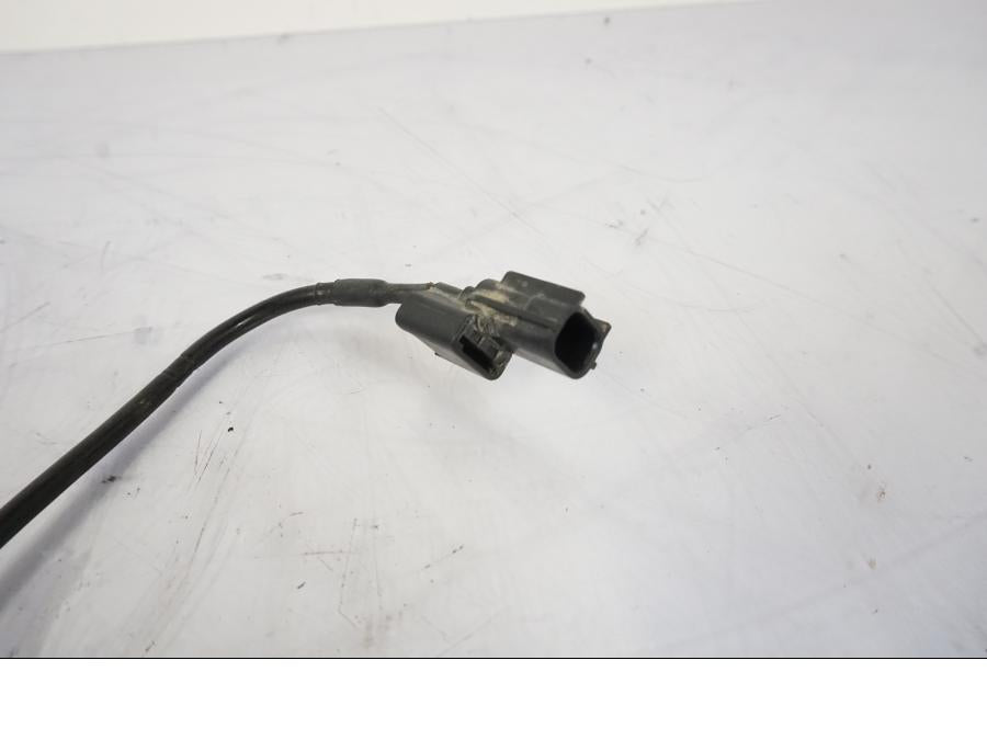 Baksidan på ABS givare från en Honda CRF 1000 Africa Twin -2016 motorcykel.