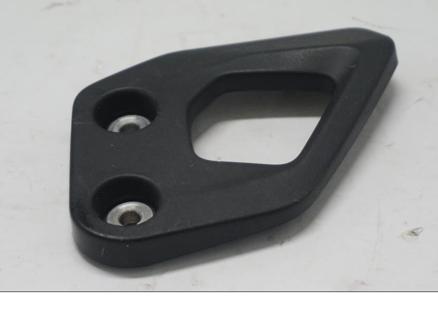 Framsidan på Fotpinnehälskydd från en BMW R 1250 GS -2019 motorcykel.