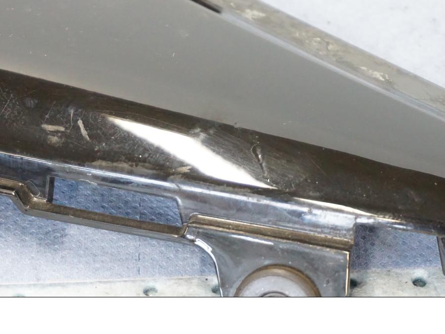 Snett uppifrån på Bensintankskåpa från en Suzuki GSX 1300 BK -2008 motorcykel.