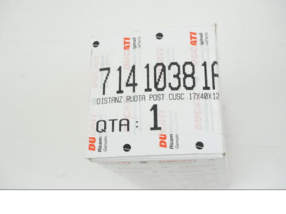 Höger sida på Fälgspacer från en Ducati Monster 900 -1999 motorcykel.