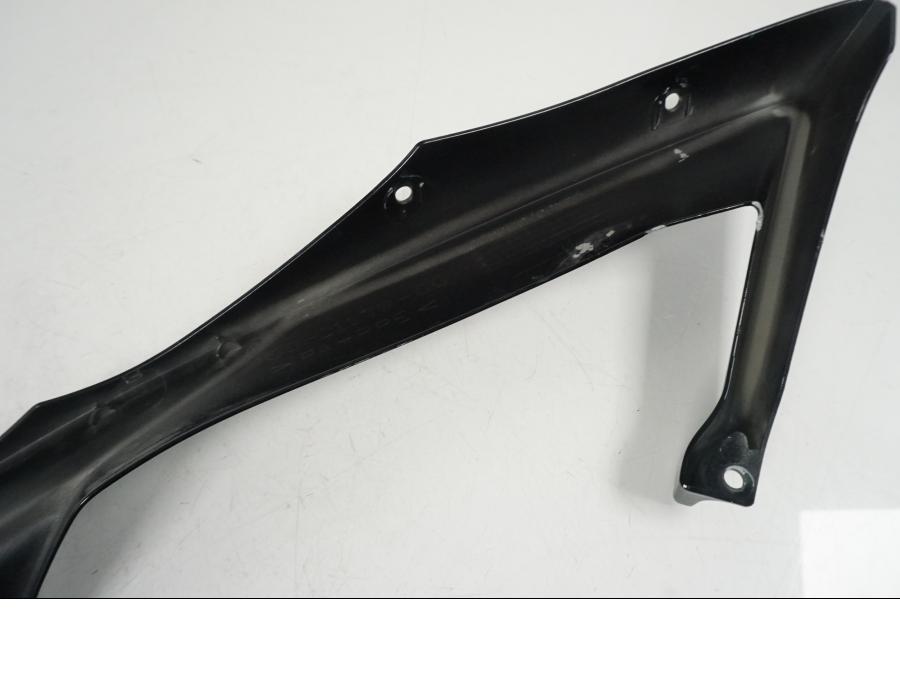 Extrabild2 på Sidkåpa från en Yamaha YZF 1000 R1 -2007 motorcykel.