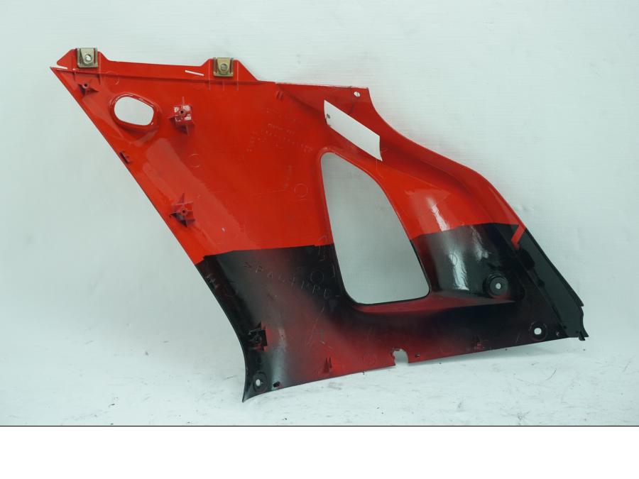 Höger sida på Sidkåpa från en Yamaha YZF R6 -1999 motorcykel.