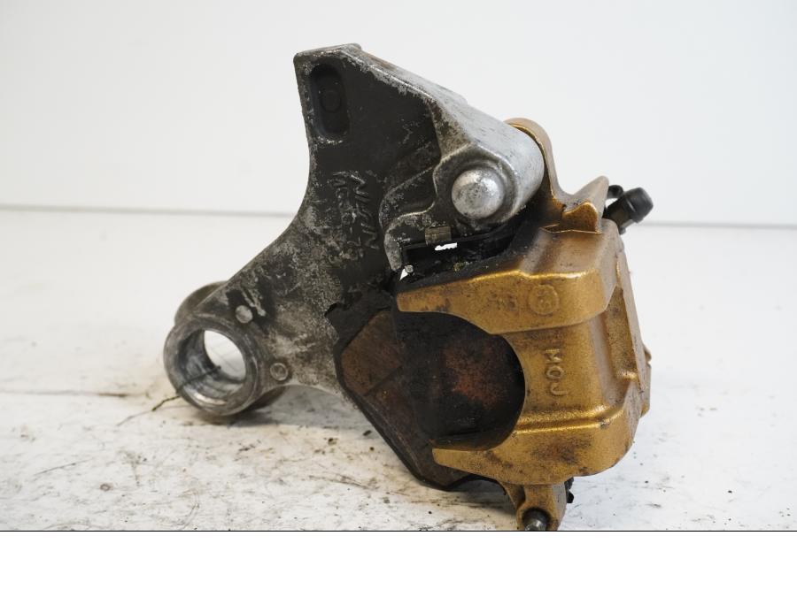 Baksidan på Bromsok från en Honda CBR 900 RR -2003 motorcykel.