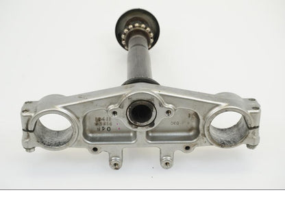 Snett uppifrån på Gaffelkrona från en Yamaha WR 125 -2010 motorcykel.