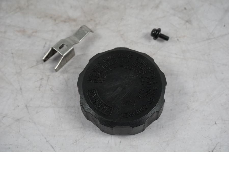 Framsidan på Bromsvätske lock från en Yamaha MT-09 -2024 motorcykel.