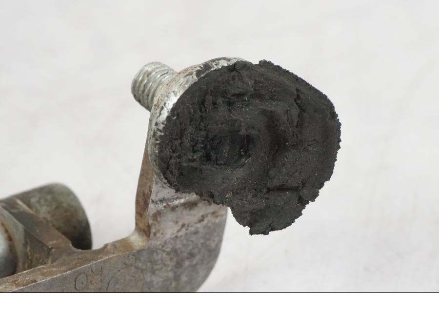 Höger sida på Hasplåt från en BMW R 1200 GSA -2012 motorcykel.