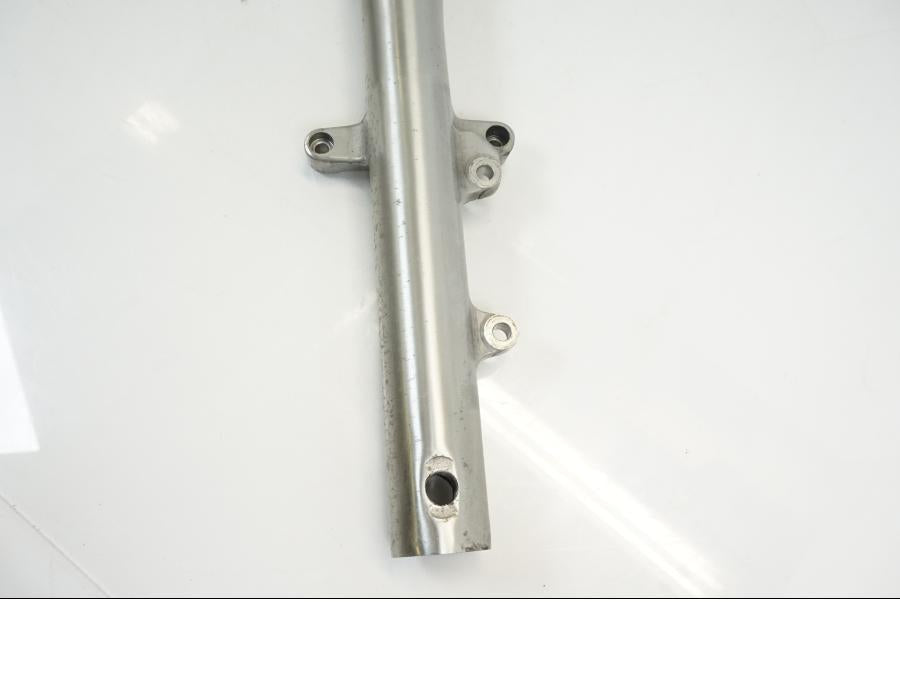 Baksidan på Gaffelben från en Yamaha XVZ 1300 -1997 motorcykel.