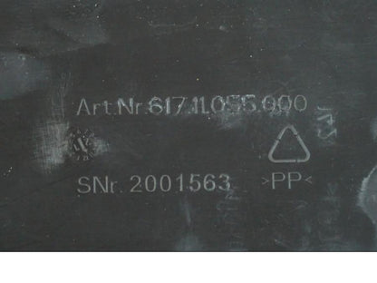 Baksidan på Batterihållare från en KTM 1290 Super Duke R -2022 motorcykel.