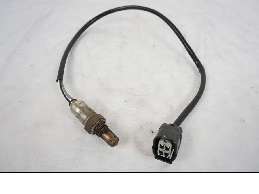 Framsidan på Lambdasond från en Honda VFR 1200 -2010 motorcykel.