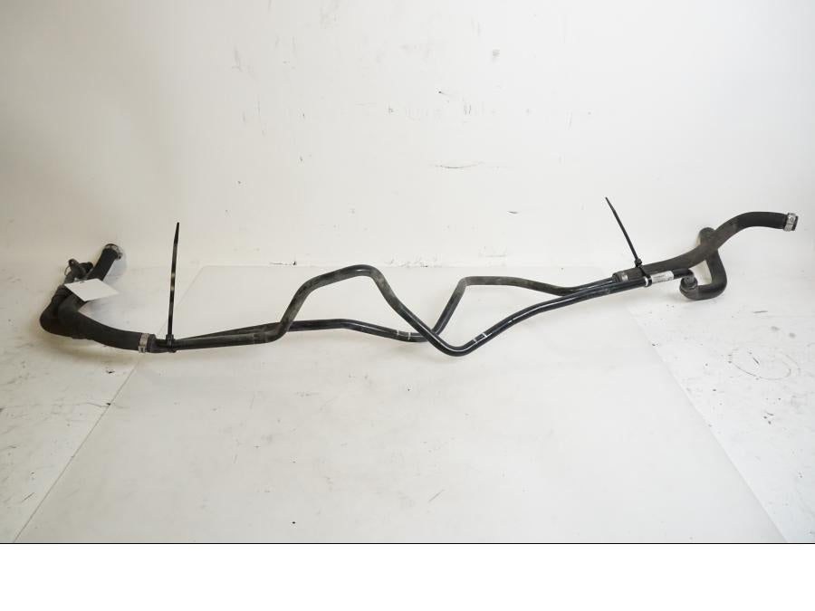 Framsidan på Oljekylrör från en BMW K 1200 S -2007 motorcykel.