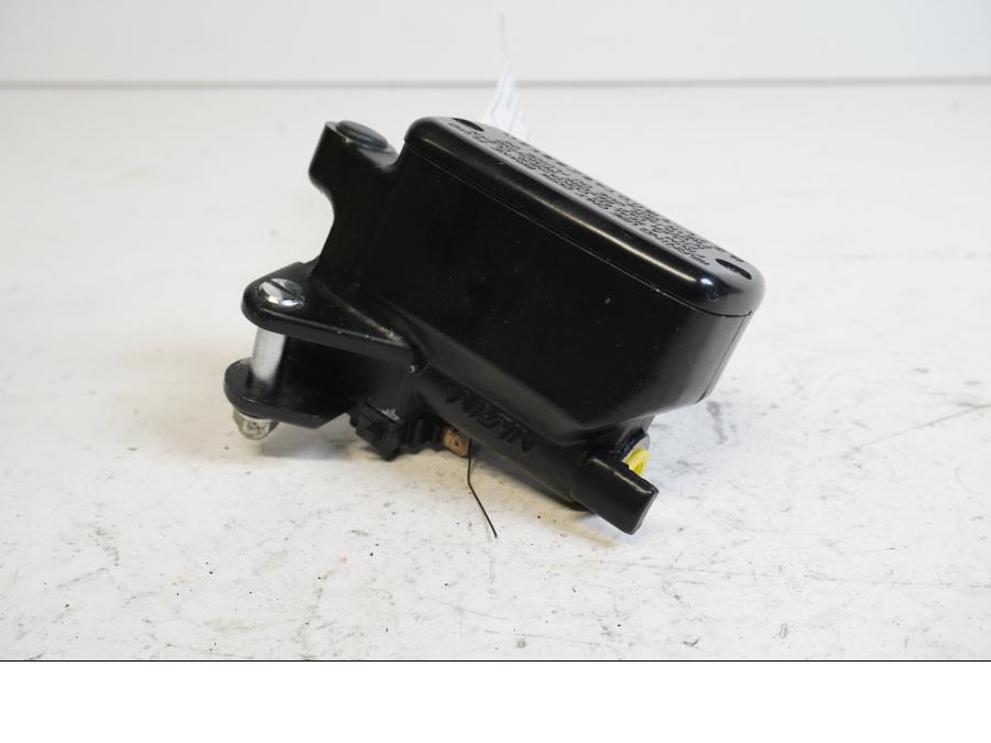 Framsidan på Bromshuvudcylinder från en Honda CBF 1000 -2007 motorcykel.