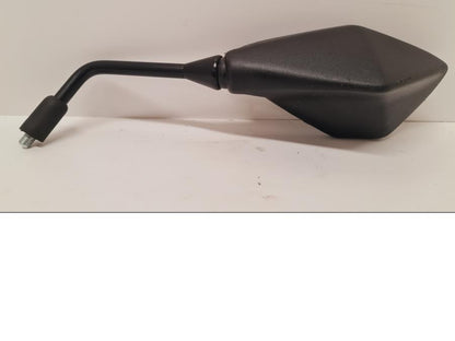 Höger sida på Backspegel från en Kawasaki Z 900 -2019 motorcykel.