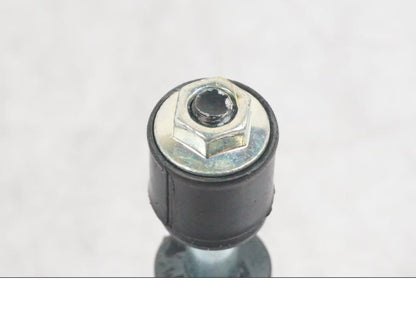 Snett uppifrån på Styrvikt från en Suzuki GSF 1250 -2010 motorcykel.