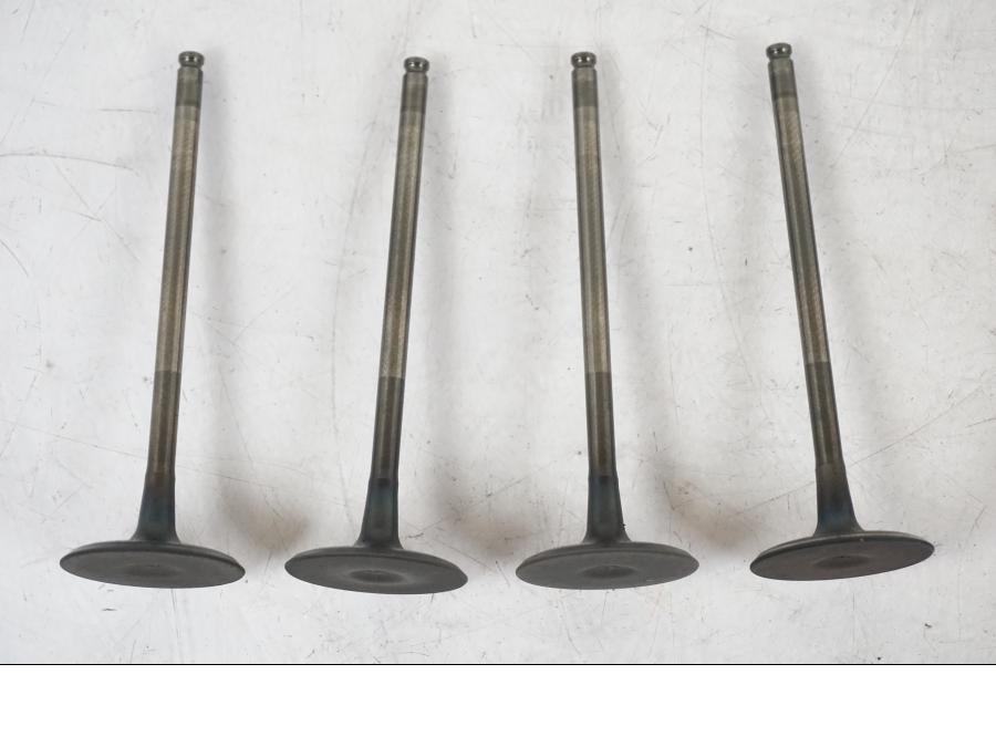 Extrabild1 på Insugsventil från en Kawasaki Z 900 -2019 motorcykel.