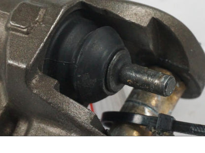 Vänster sida på Bromshuvudcylinder från en Kawasaki ZX-6R -2005 motorcykel.