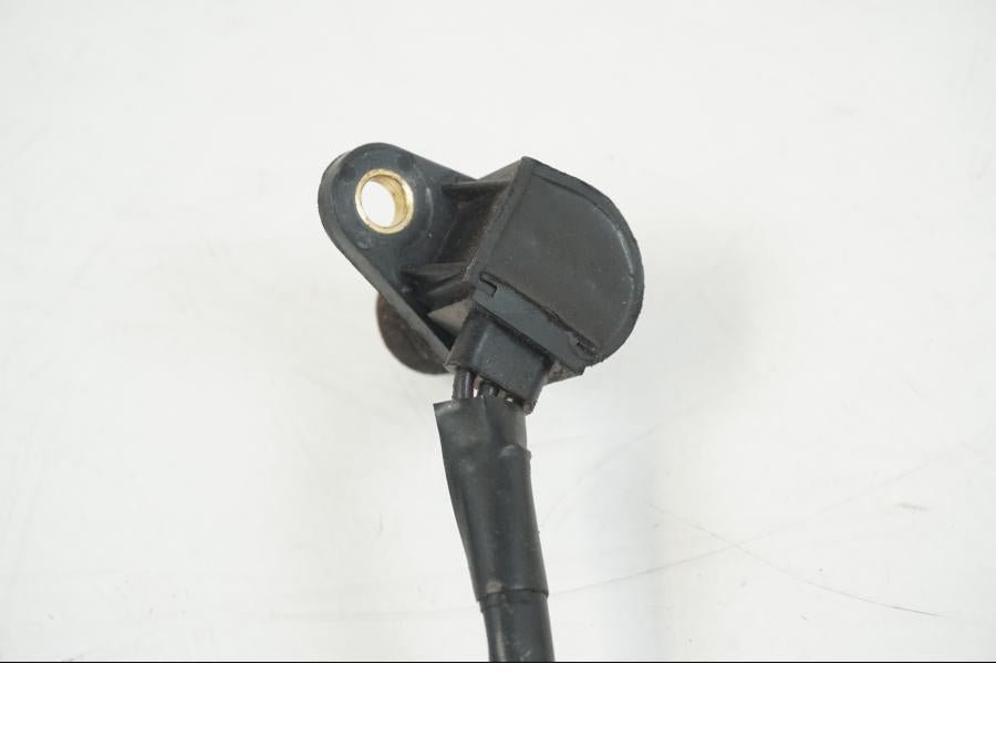 Vänster sida på Hastighetsgivare från en Suzuki GSX-R 750 -2001 motorcykel.