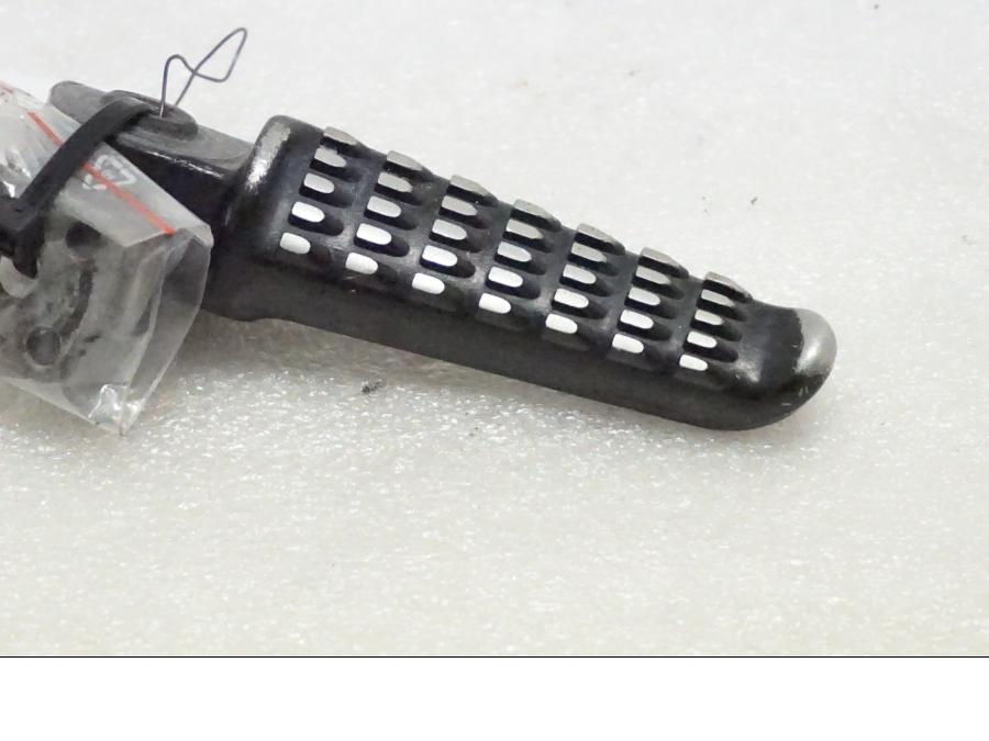 Framsidan på Fotpinne från en Kawasaki ZX-10R -2008 motorcykel.