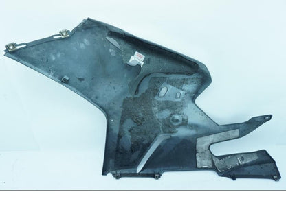 Baksidan på Sidkåpa från en Aprilia RSV 1000 -2004 motorcykel.