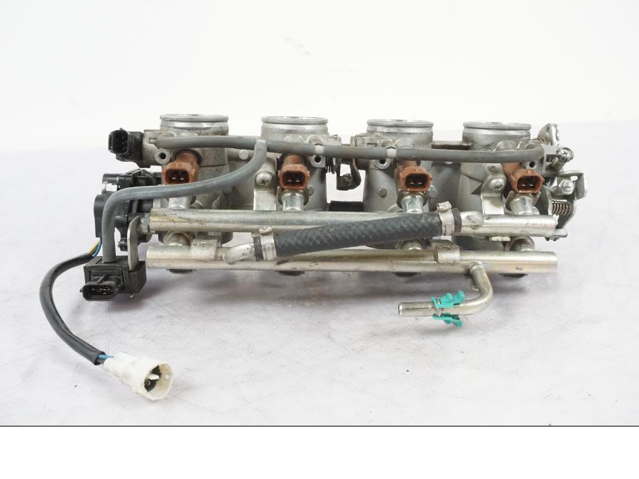 Baksidan på Spjällhus från en Suzuki GSX-R 750 -2007 motorcykel.