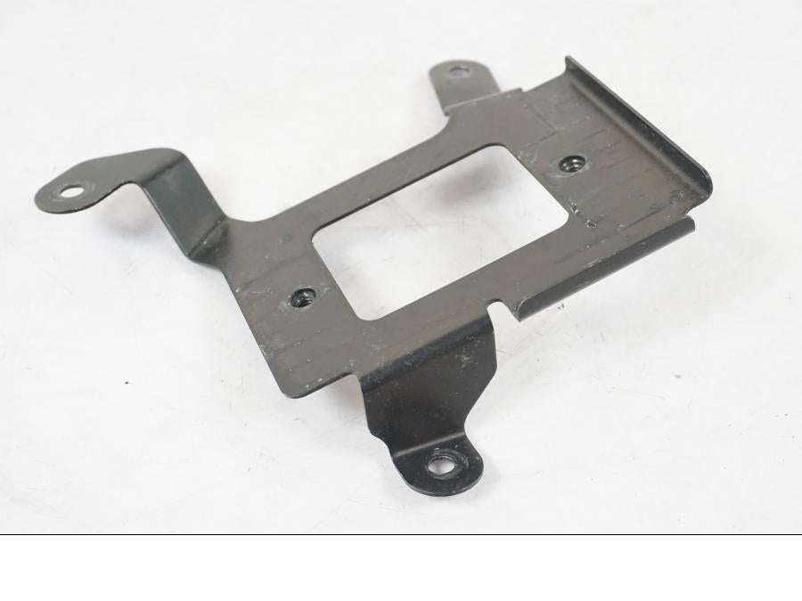 Höger sida på Likriktare från en Kawasaki ZX-6R -2011 motorcykel.