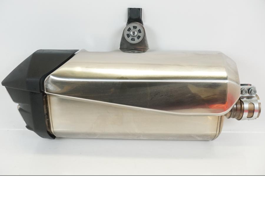 Framsidan på Ljuddämpare från en Honda CRF 1000 Africa Twin -2016 motorcykel.