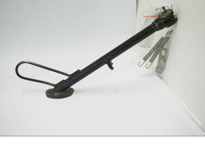 Vänster sida på Sidostöd från en BMW G 650 GS -2011 motorcykel.