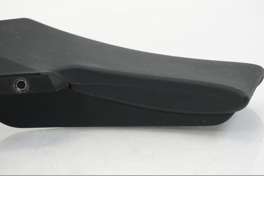 Vänster sida på Spoiler från en Ducati Streetfighter V4 -2020 motorcykel.