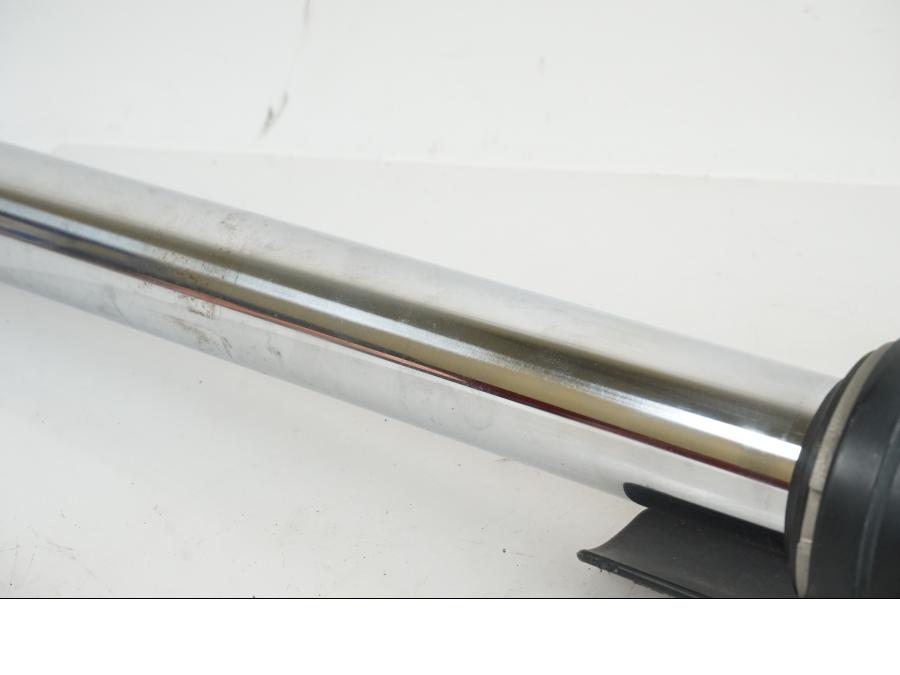 Vänster sida på Gaffelben från en Yamaha XJ 900 S -1997 motorcykel.