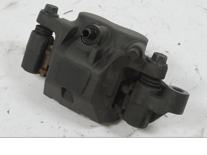 Baksidan på Bromsok från en Yamaha XJ 6 -2011 motorcykel.