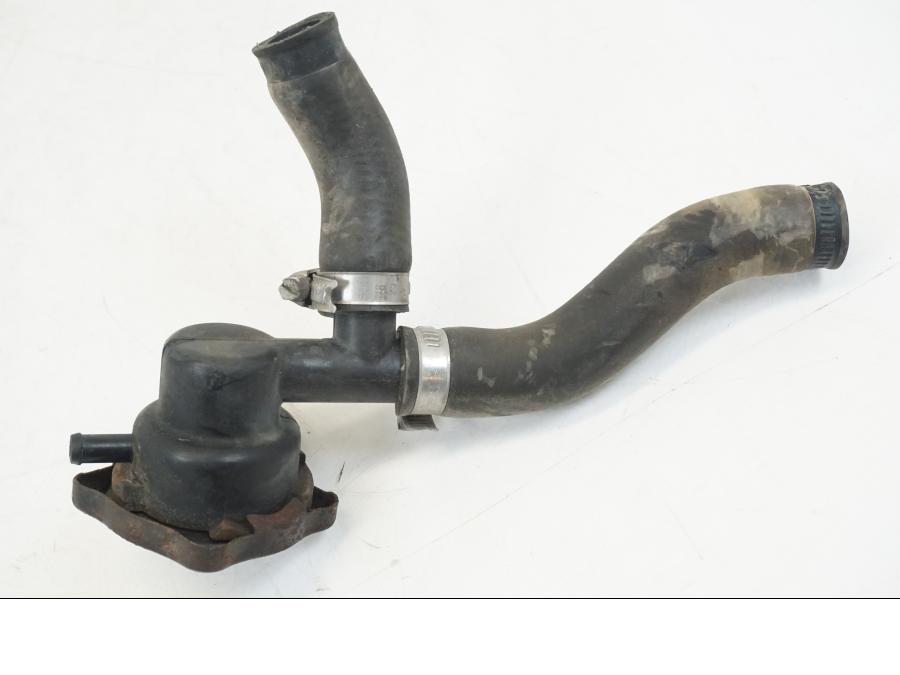 Snett uppifrån på Vattenpåfyllning från en Honda NSR 125 -1991 motorcykel.