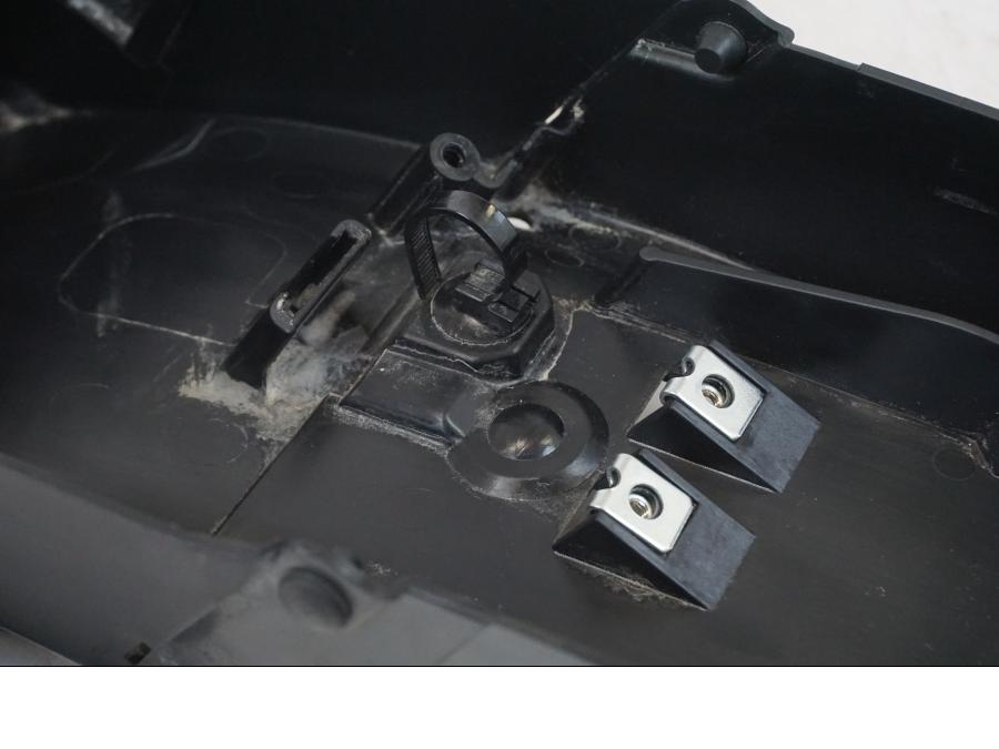 Höger sida på Undertail från en Yamaha YZF R7 -2022 motorcykel.