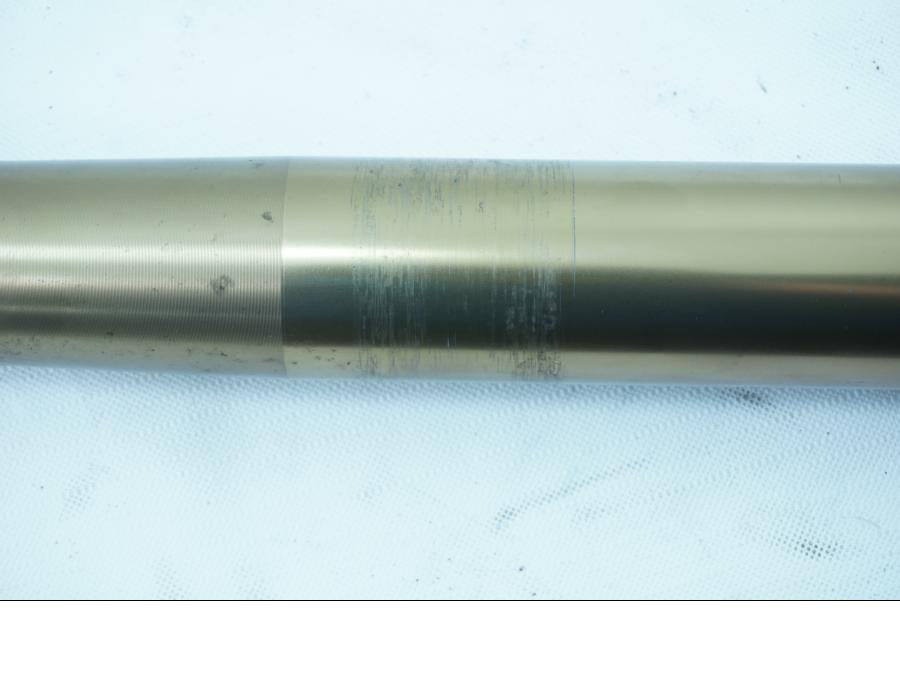 Höger sida på Gaffelben från en Suzuki GSX-R 1000 -2008 motorcykel.