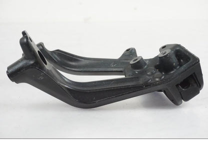 Snett uppifrån på Fotpinne från en KTM 390 Adventure -2021 motorcykel.