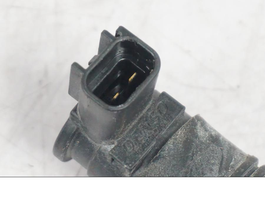 Baksidan på Tändspole från en KTM 1290 Super Duke -2019 motorcykel.