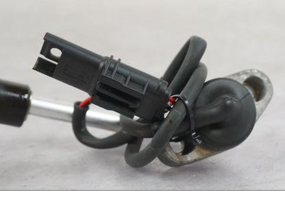 Höger sida på Oljenivågivare från en BMW K 1600 GTL -2015 motorcykel.