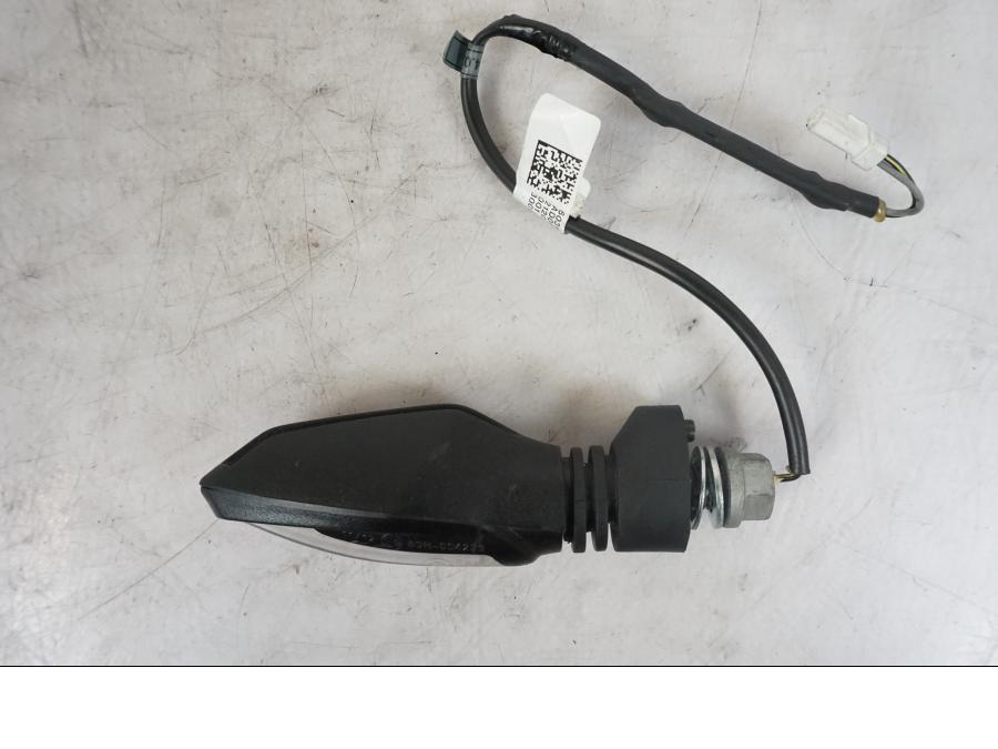 Höger sida på Blinkers LED från en KTM 690 Duke -2014 motorcykel.