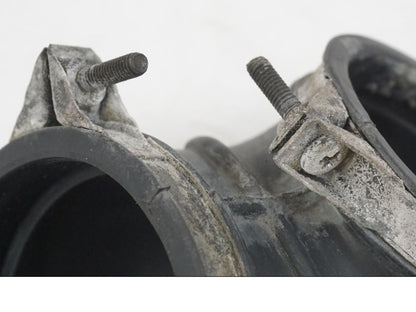 Extrabild2 på Luftrör från en Suzuki VS 1400 -1999 motorcykel.