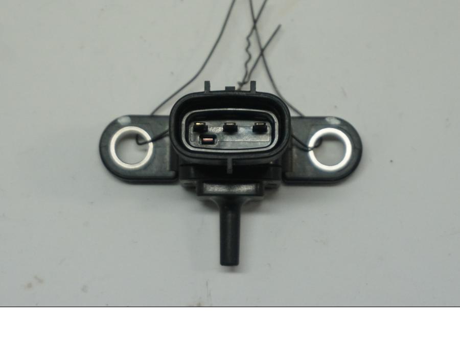 Framsidan på Trycksensor från en Yamaha FZ1-SA -2007 motorcykel.