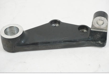 Baksidan på Bromsoksfäste från en Suzuki VZR 1800 -2009 motorcykel.