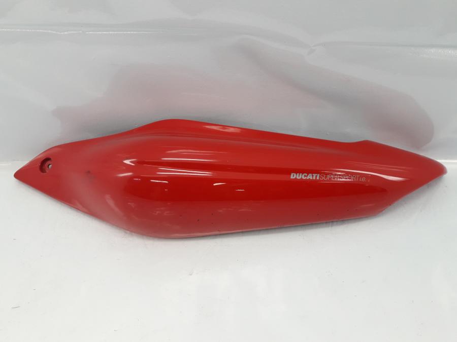 Framsidan på Bakvinge från en Ducati 750 SS -2000 motorcykel.