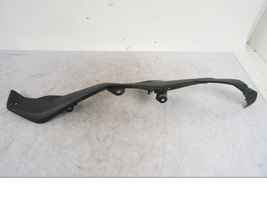 Framsidan på Sidopanel från en BMW S 1000 XR -2019 motorcykel.