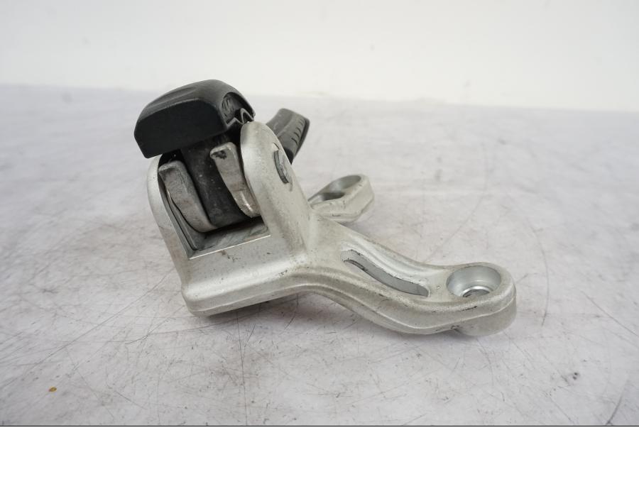 Höger sida på Fotpinne från en KTM 690 Duke -2014 motorcykel.