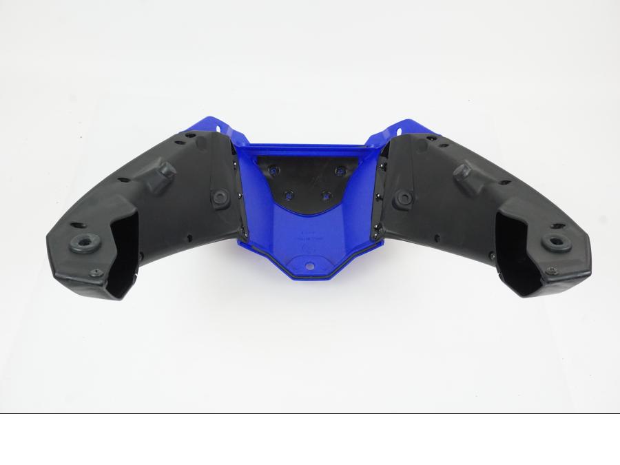 Snett nerifrån på Luftintag från en Yamaha Yz450 F -2018 motorcykel.