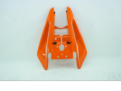 Framsidan på Bakvinge från en KTM RC 390 -2019 motorcykel.